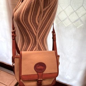 Dooney & Bourke All  Weather Leather vintage Crossbody bag